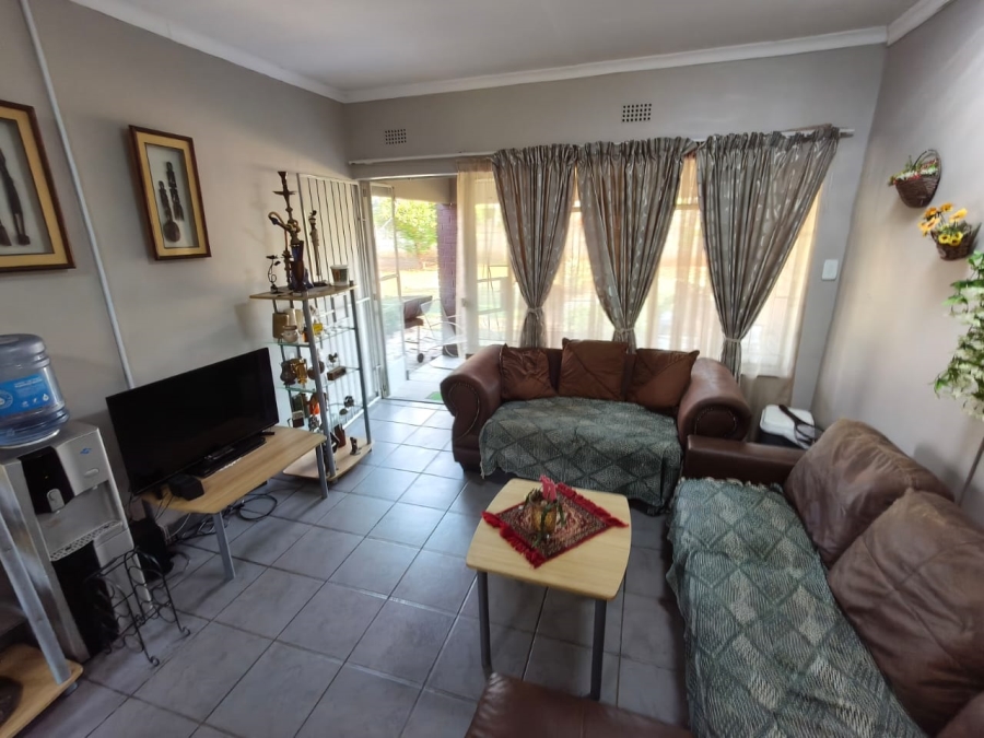 3 Bedroom Property for Sale in Protea Park North West